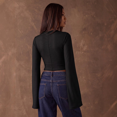 Women's Round Neck Long Sleeve Short Top Women Autumn Bell Sleeve Slim Fit Cropped Outfit Figure Flattering Bottoming T Shirt