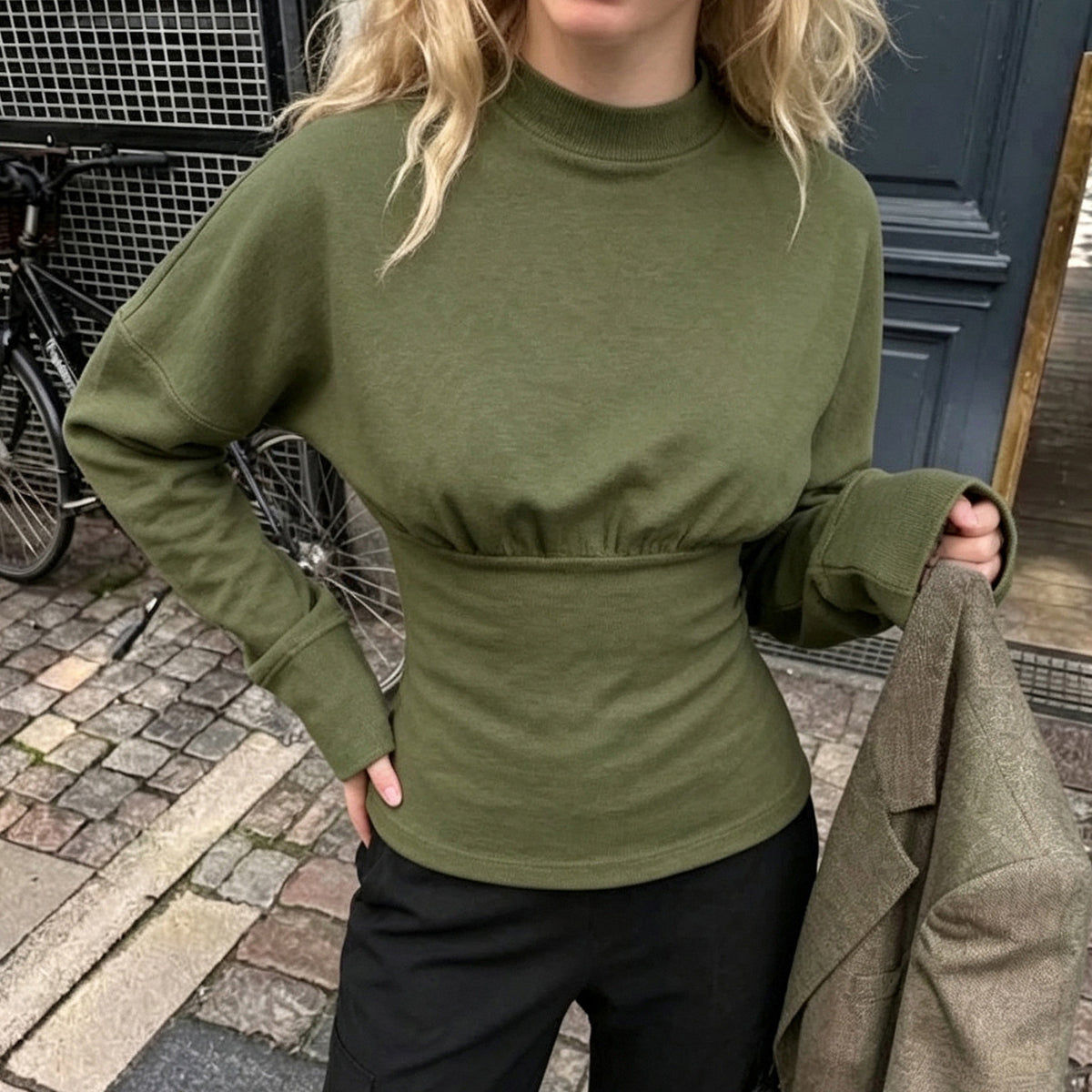 Women's Slim Fit Round Neck Knit Sweater