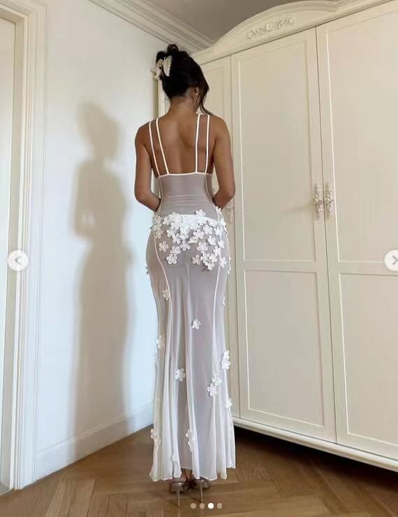 V-Neck Lace Stitching Sleeveless Waist Cutout Lace Dress