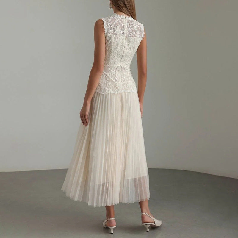 Women’s Lace-Embroidered Sleeveless Dress