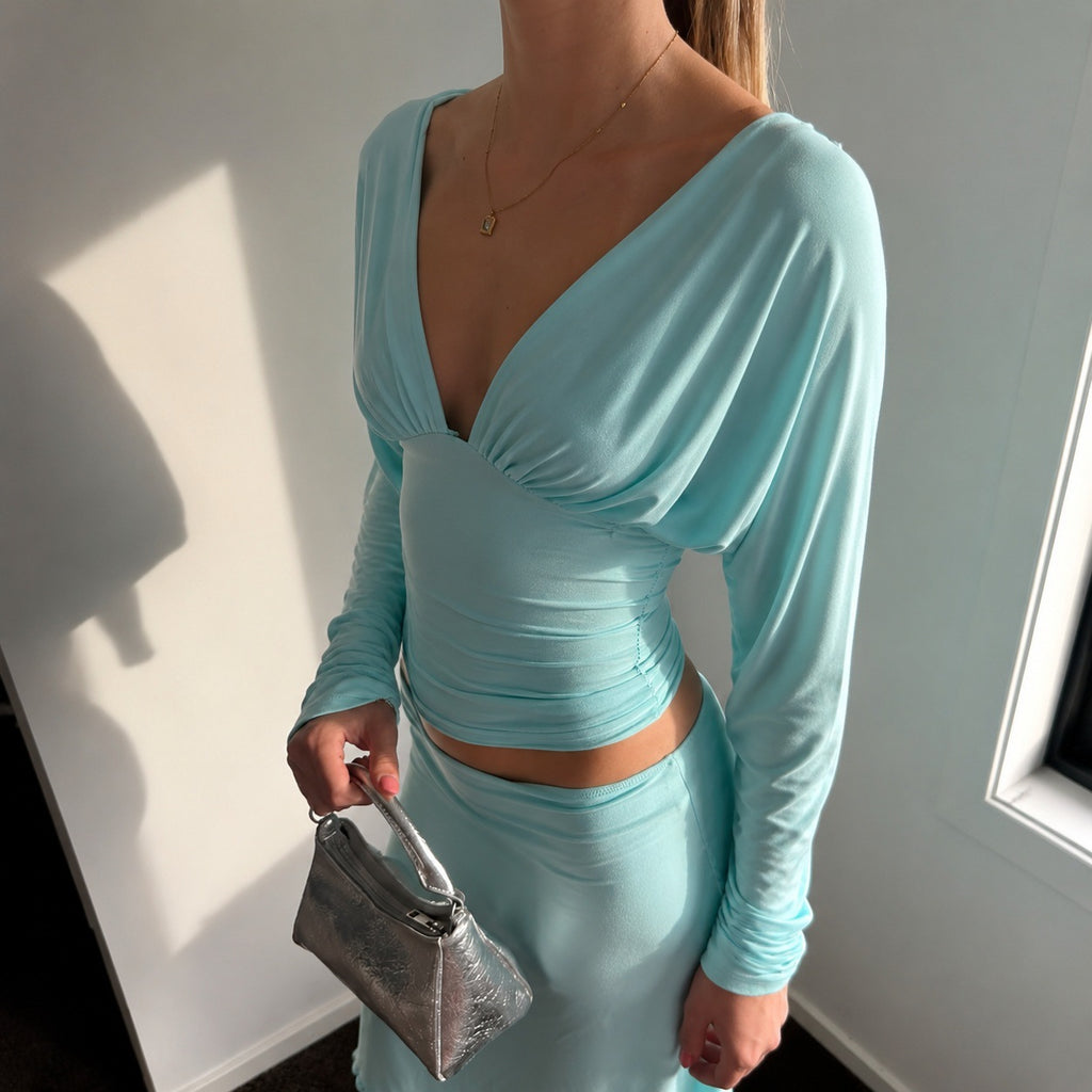 Women's Backless Batwing Long Sleeve Top