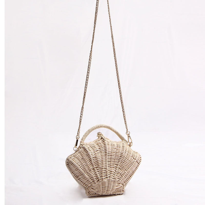 Women's Shell Shaped Chain Bag Rattan Weave Bag Women Woven Bag One Shoulder Portable Beach Vacation Bag Straw Bag
