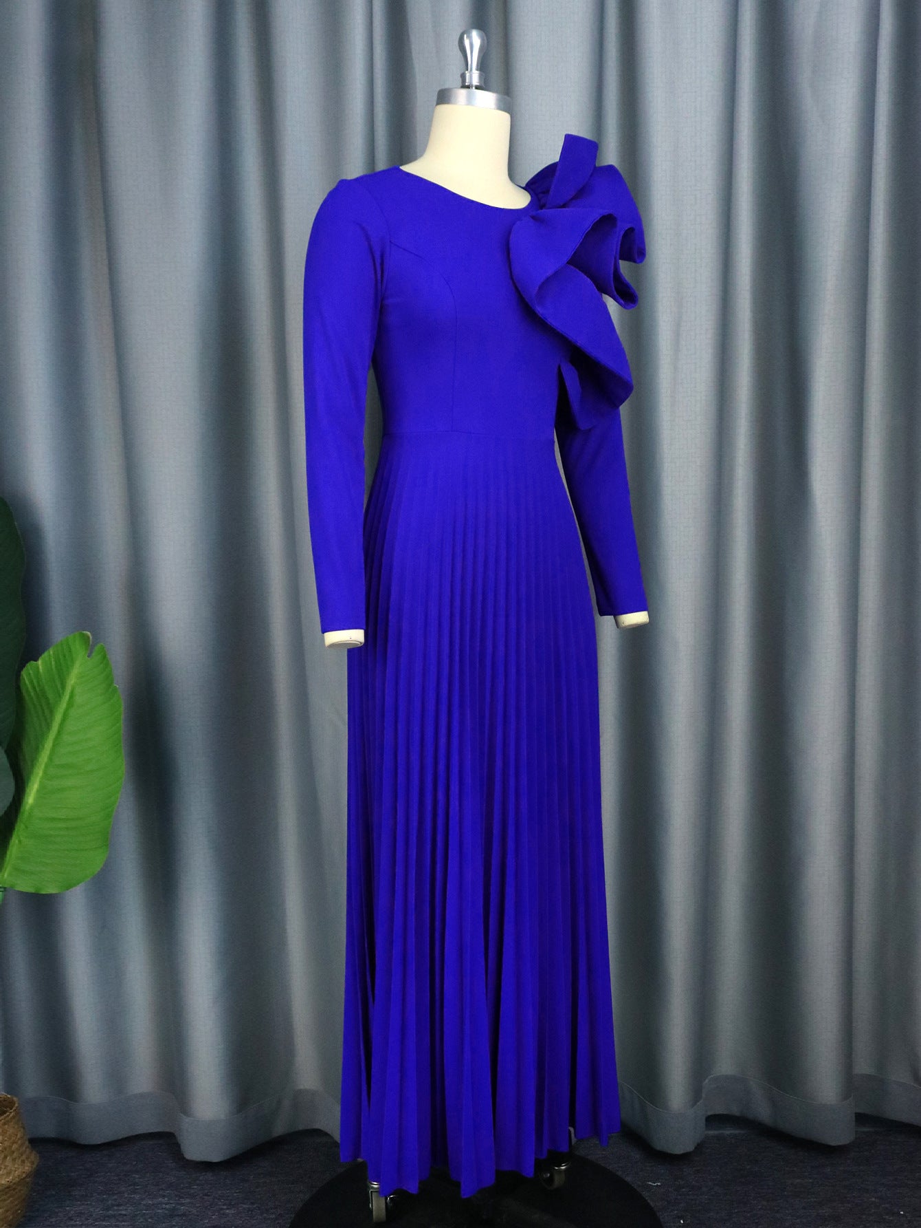 3D Floral Long-Sleeve A-Line Maxi Dress
