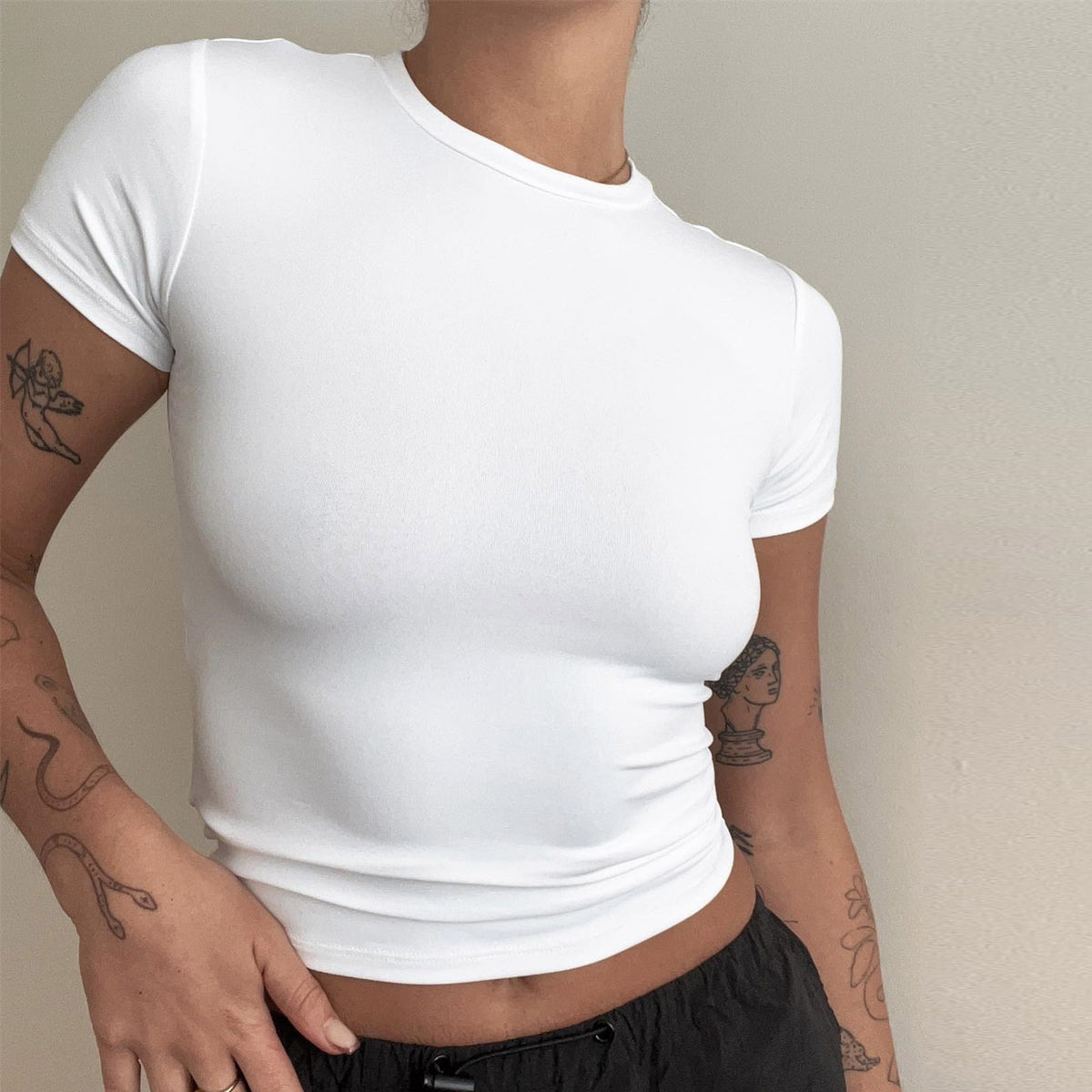 Women's Basic Round Neck Short Sleeve T-Shirt Tight Solid Color