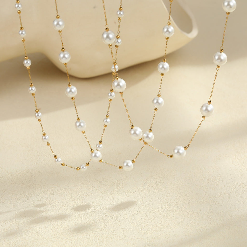 Women's Short Pearl Necklace
