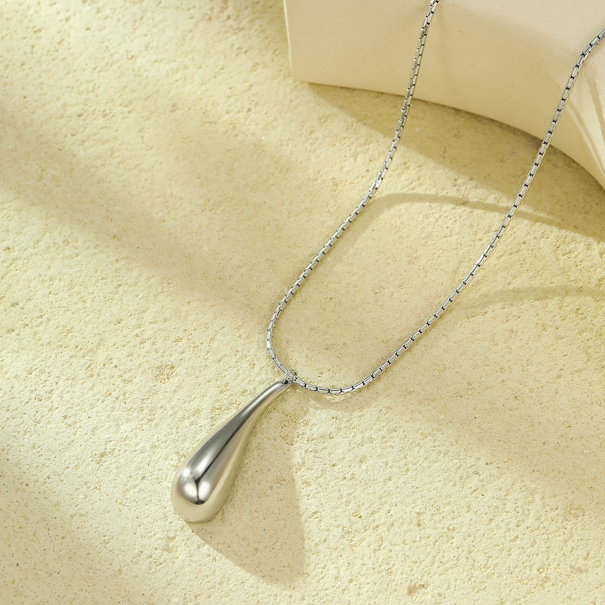 Water Drop Cutout Necklace
