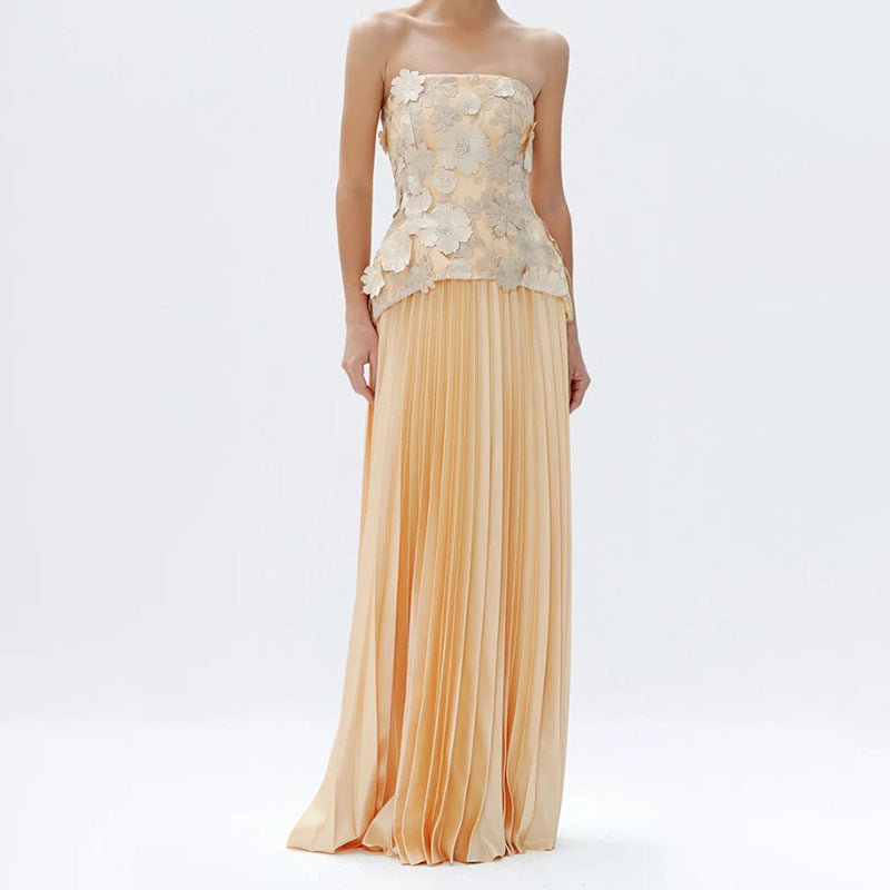 Elegant Light Luxury Sleeveless Tube Top Three Dimensional Floral Waist Controlled Top High Waist Pleated Skirt Two Piece Sets