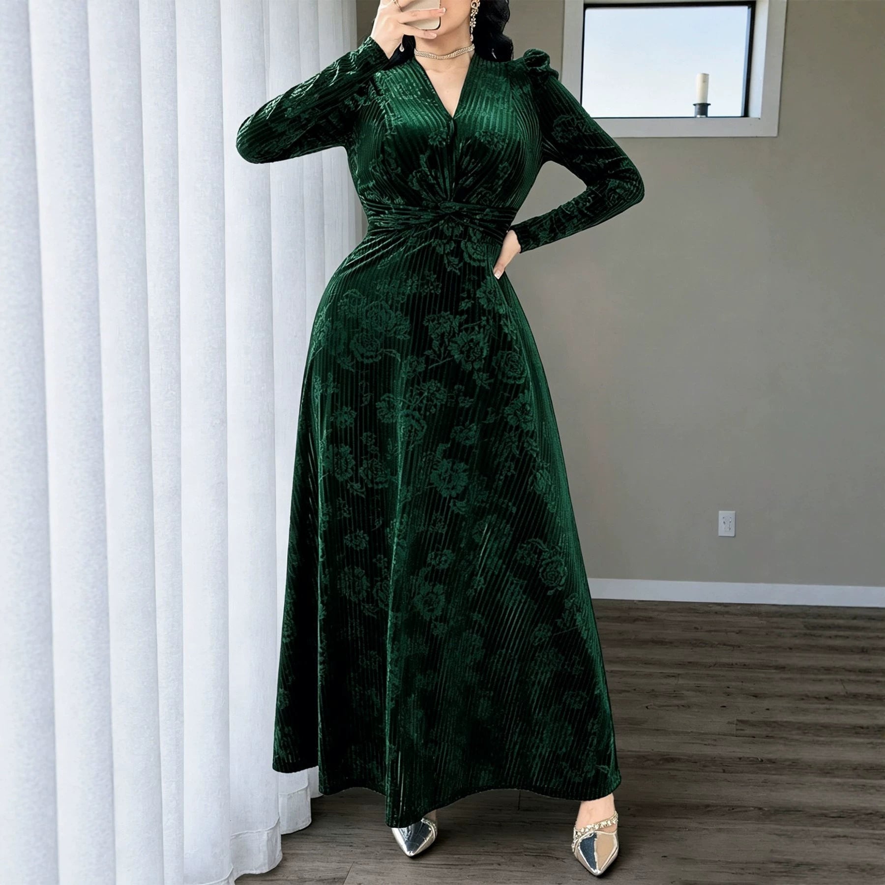 Plus Size Mild Luxury Retro Vertical Rose Print Velvet V neck Knot Waist Controlled Long Sleeves Large Swing Cocktail Dress