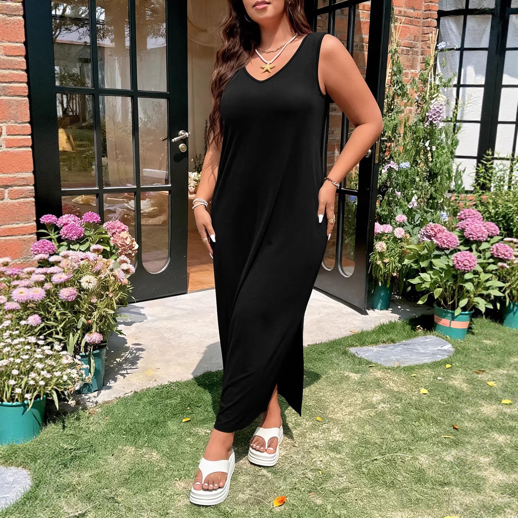 Women's Plus Size V-Neck Knit Maxi Dress