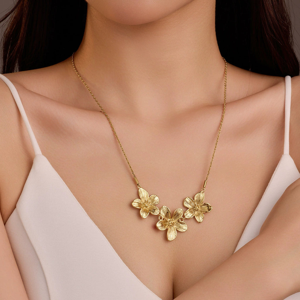 Floral Clavicle Chain Necklace