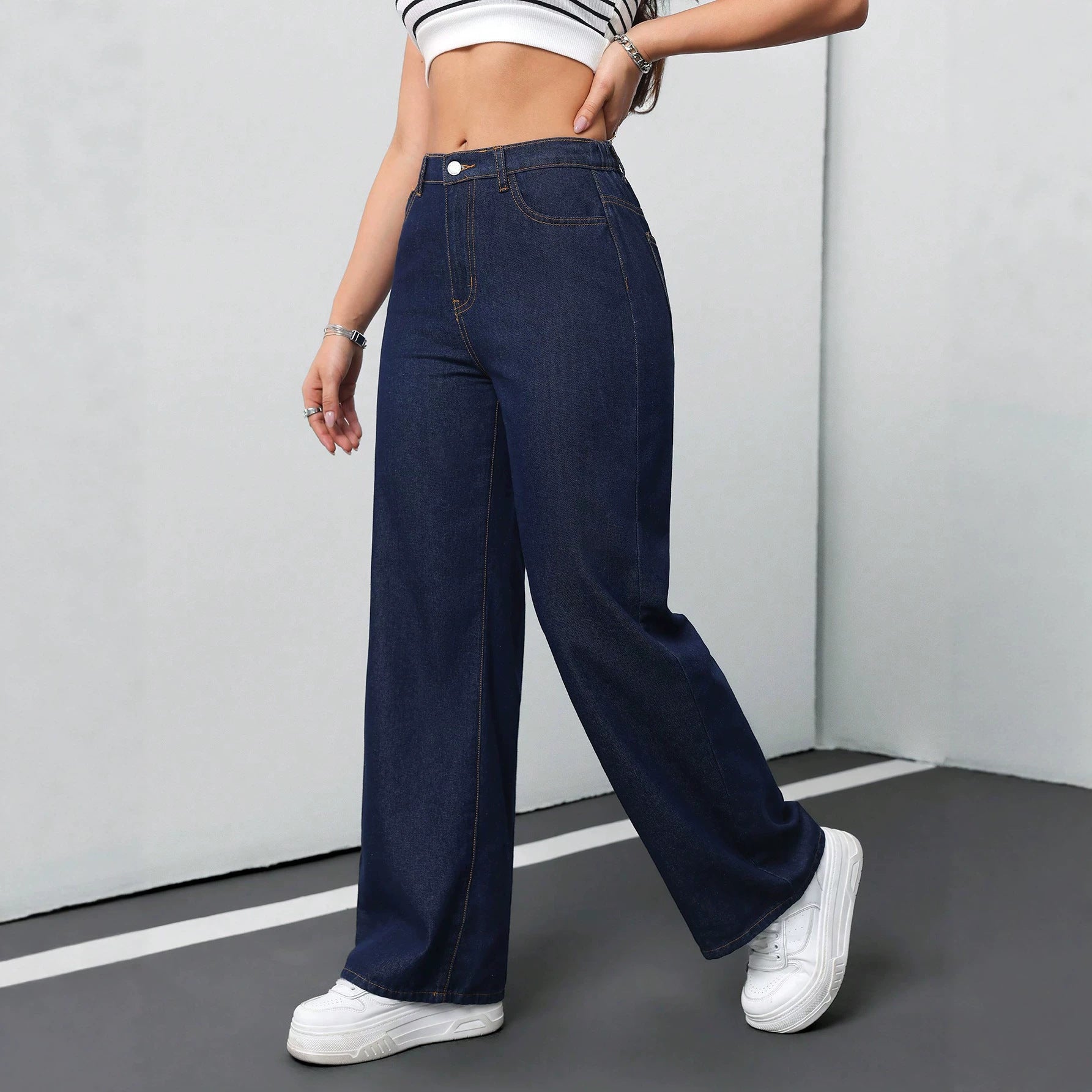 Women's Dark Wash Wide Leg Jeans