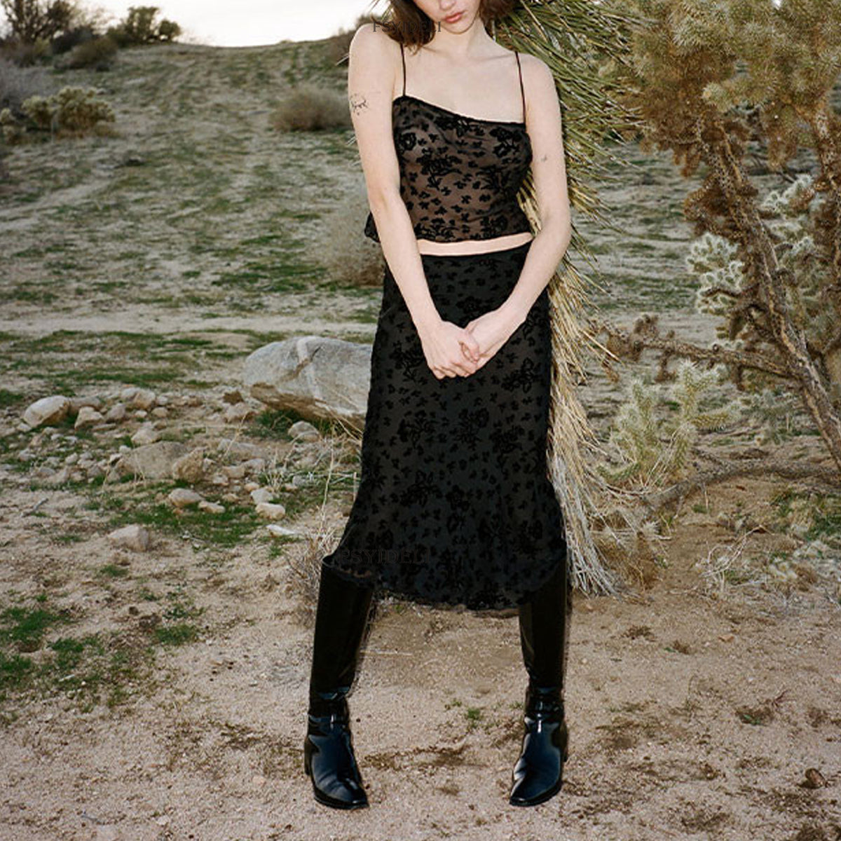 Women's Lace Backless Top And Skirt Two-Piece Set