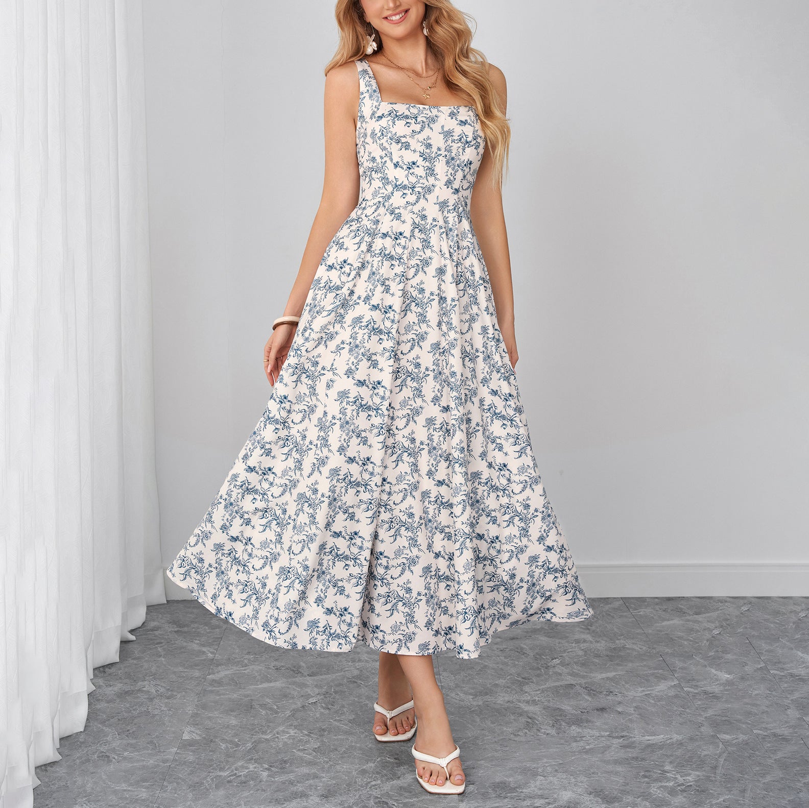 Women's Lace Backless Dress