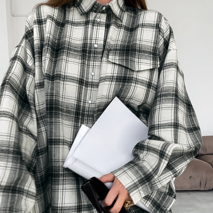 Women's Relaxed Plaid Button-Up Shirt
