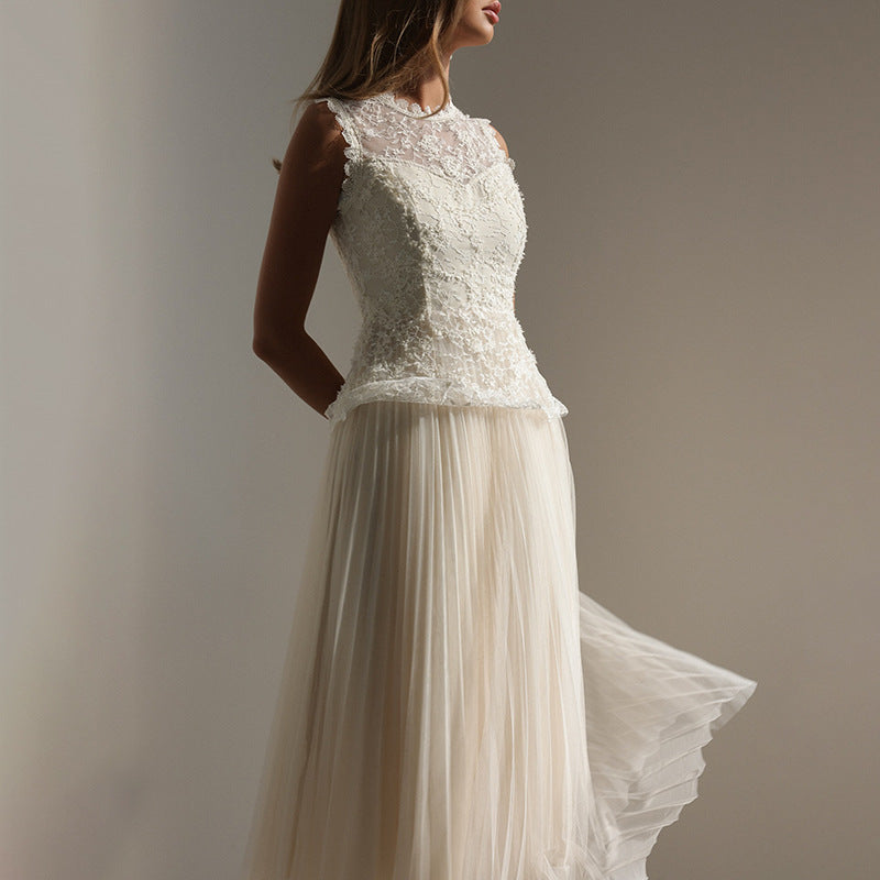 Women’s Lace-Embroidered Sleeveless Dress