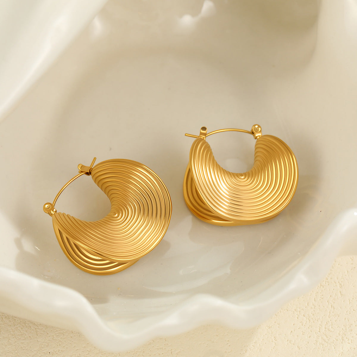 Women Earrings Personalized Fan Design Simple Ear Clip All Matching Striped Double Layer Niche Earrings