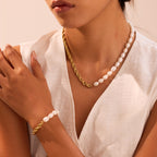 Freshwater Pearl Necklace & Bracelet