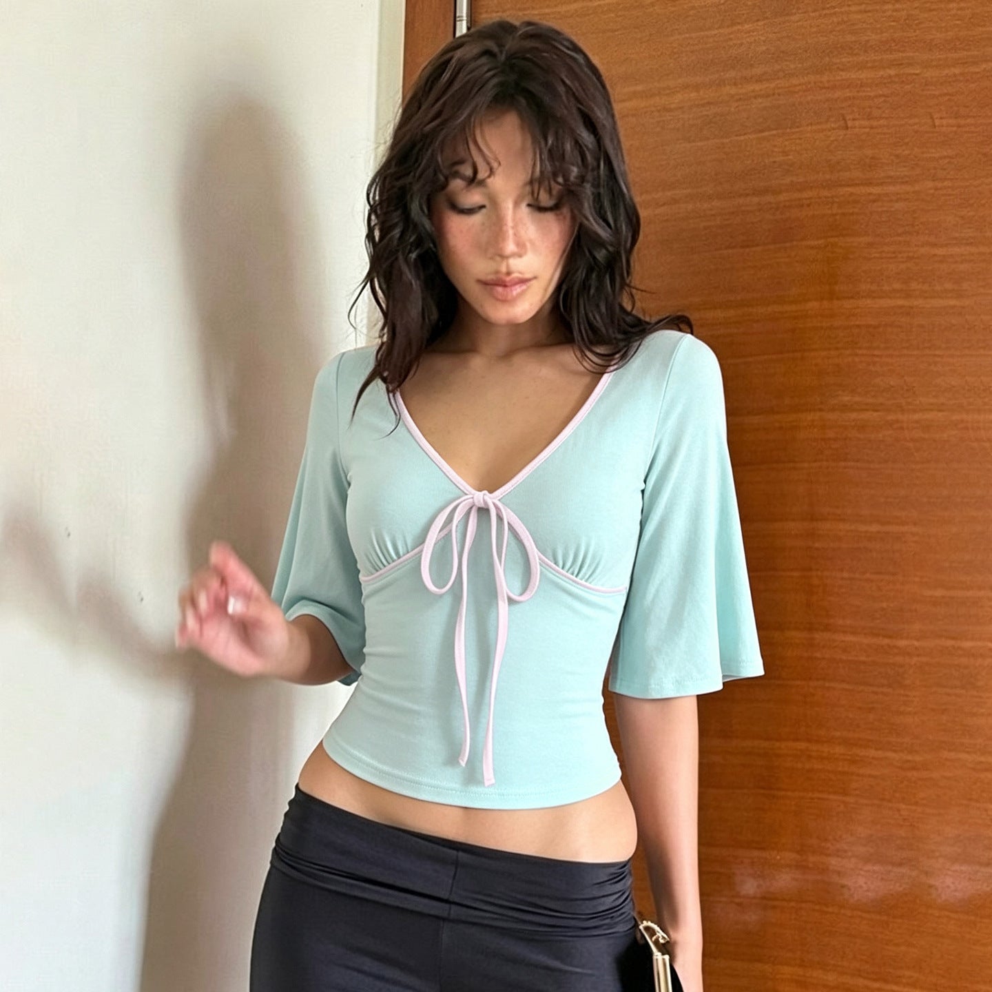 Women's V-Neck Tie Half-Sleeve Cropped Top