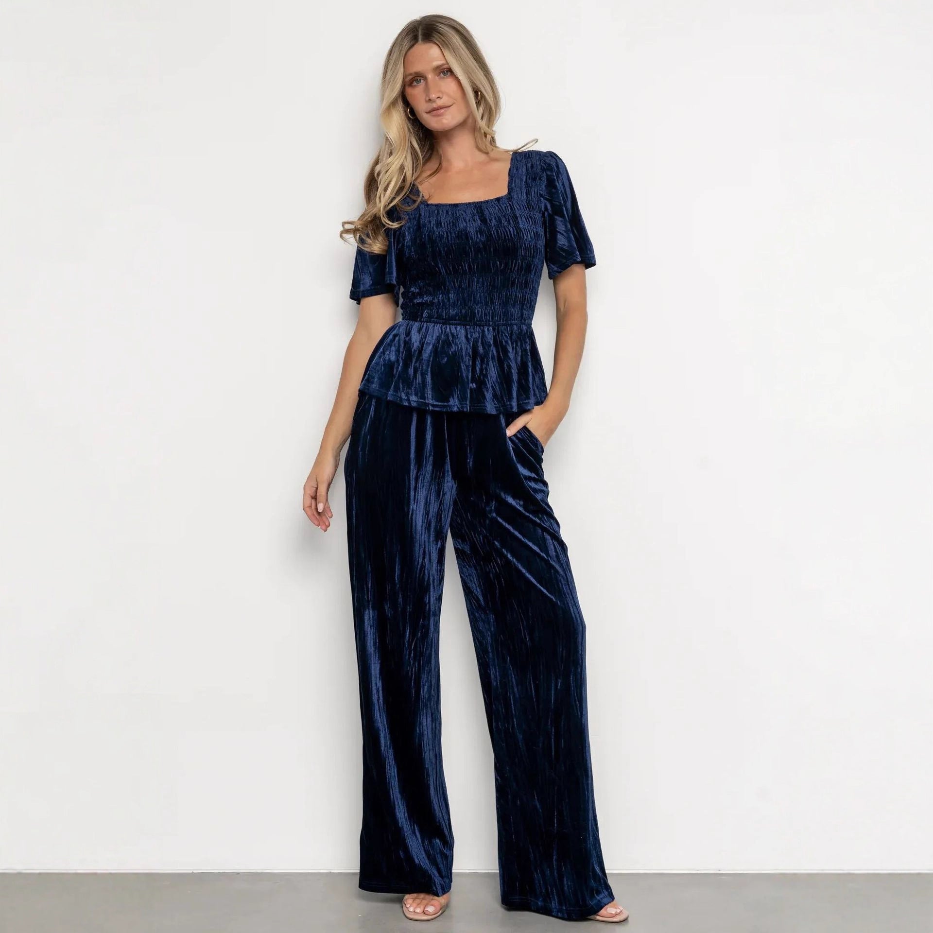 Velvet Women Solid Color Pleated Slim Casual Short Sleeved