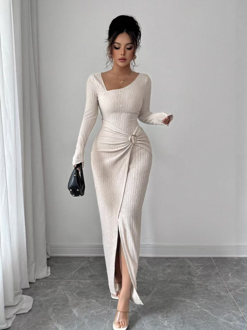 Women's ivory textured long-sleeve maxi dress